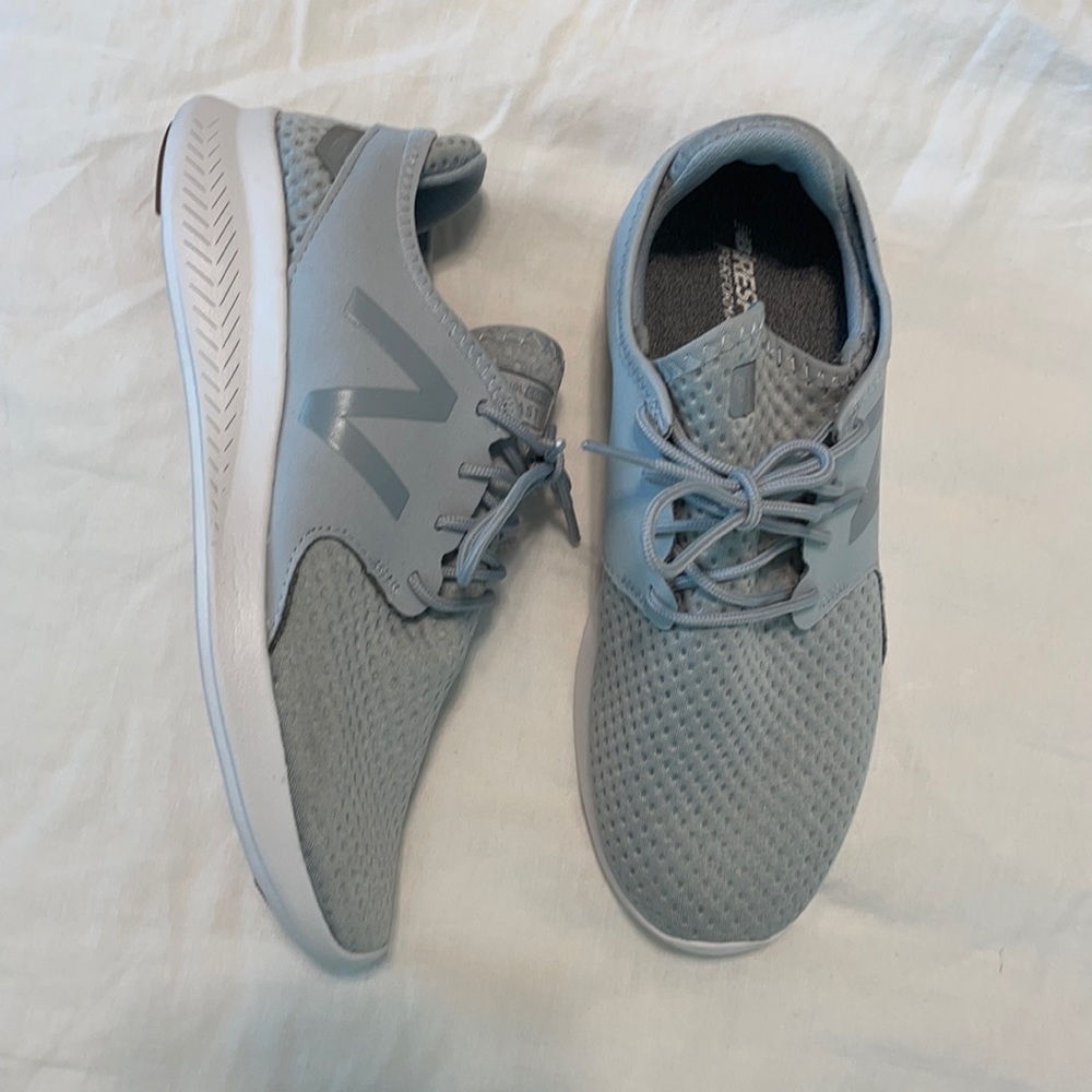 New Balance Tennis Shoes